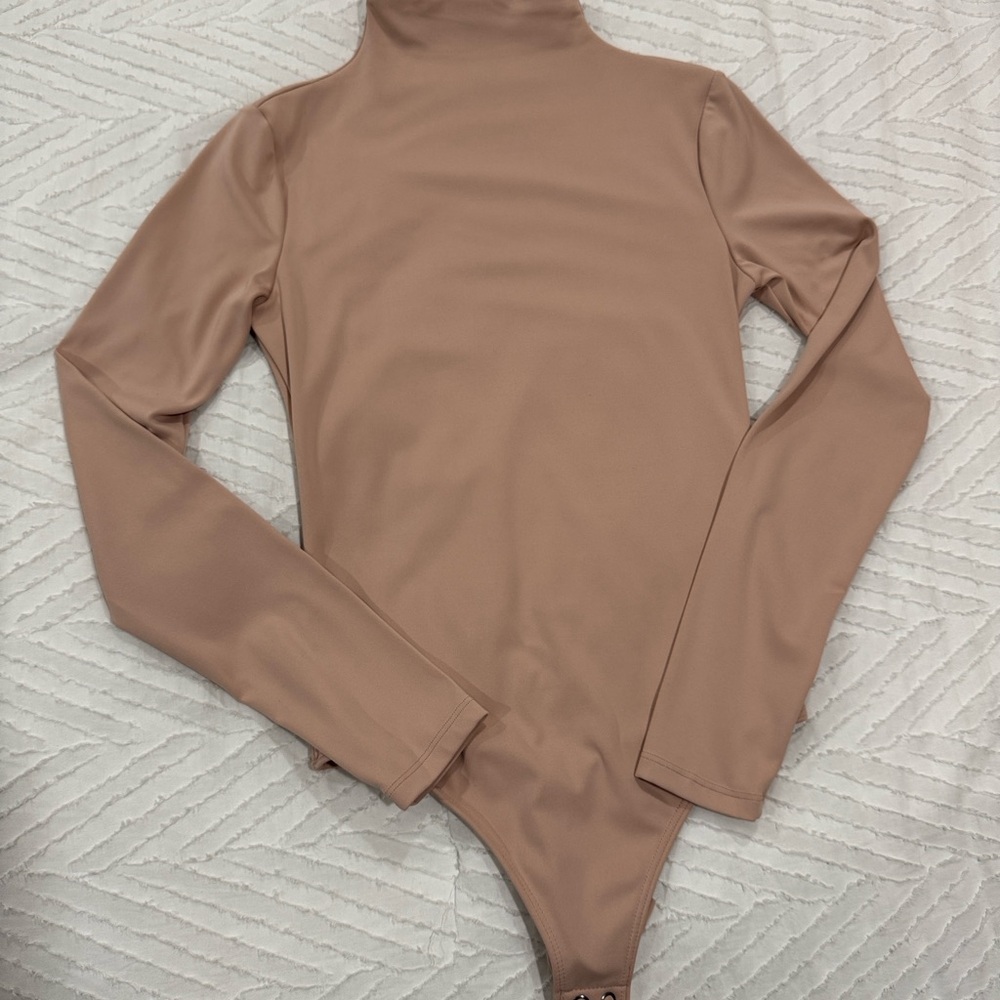 Express Tan Long Sleeve Bodysuit